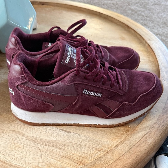 Reebok Classic Maroon Sneakers - Picture 6 of 7